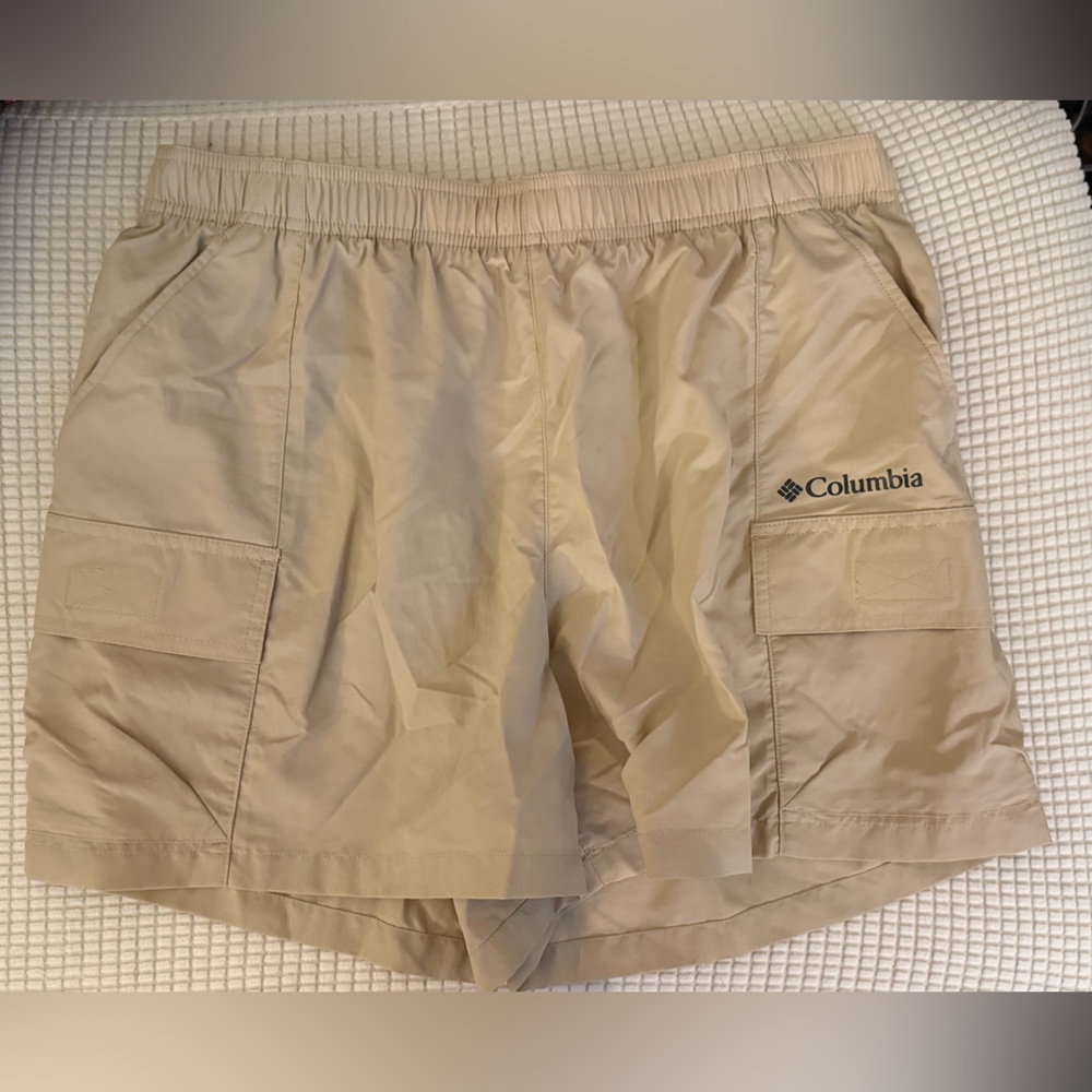 NWT Columbia Tan Relaxed Fit Court Shorts | Size Medium